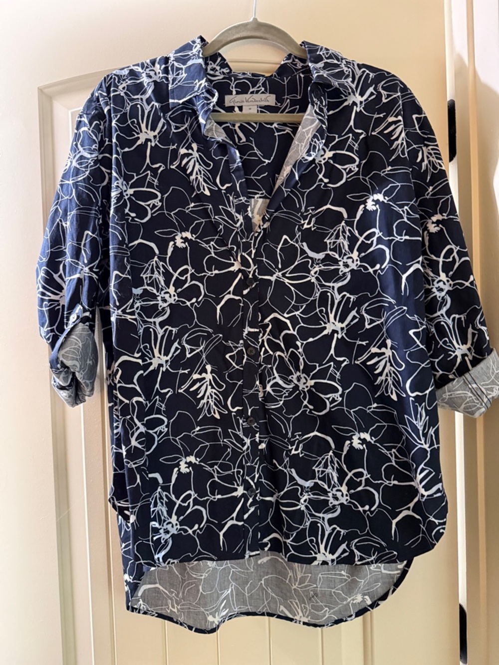 Gloria Vanderbilt Navy Floral Button-Down Blouse with White Outline